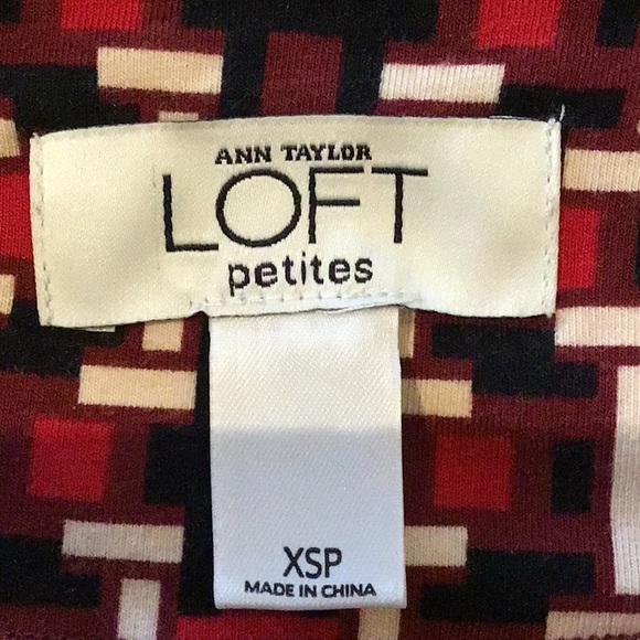 Sexy sophisticated shell. Great with your black blazer! - Picture 2 of 5